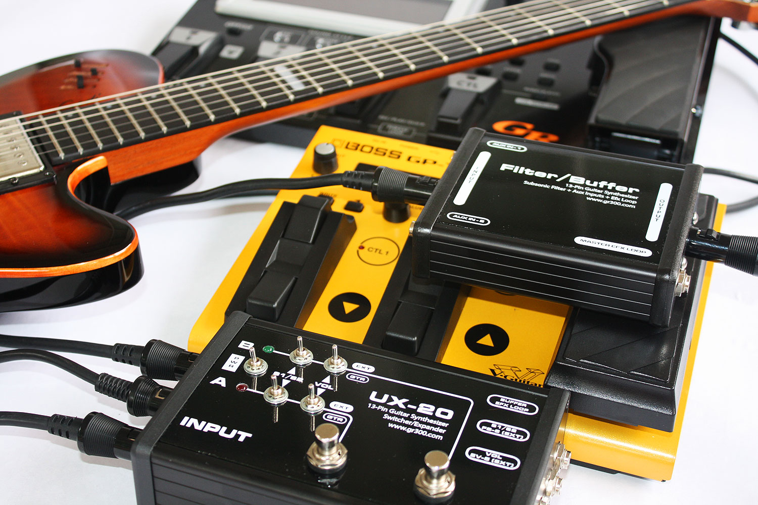 Filter/Buffer Roland Guitar Synthesizer Processor with Subsonic Filters