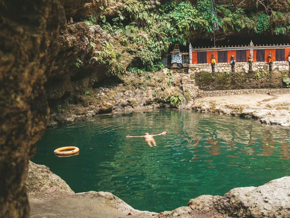 TEMBELING NUSA PENIDA • Visitor's Guide (2021) Jonny Melon
