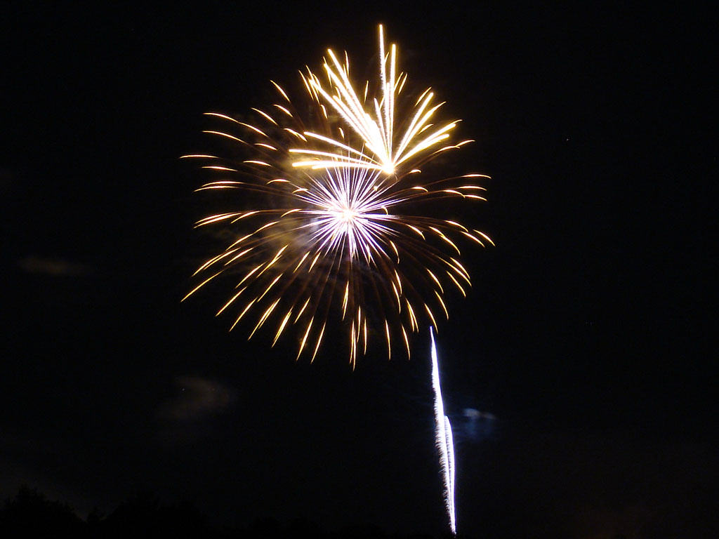 Saugerties, NY Cantine Field 2012 Fourth of July Fireworks