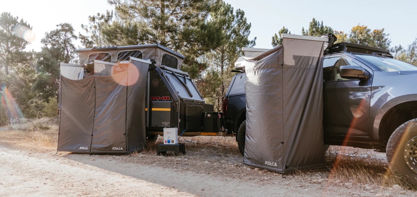Roof Rack Mounted Shower Tent