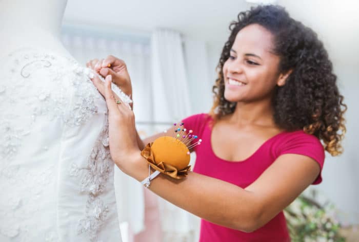 How much do wedding dress alterations cost? — Josabi Mariées