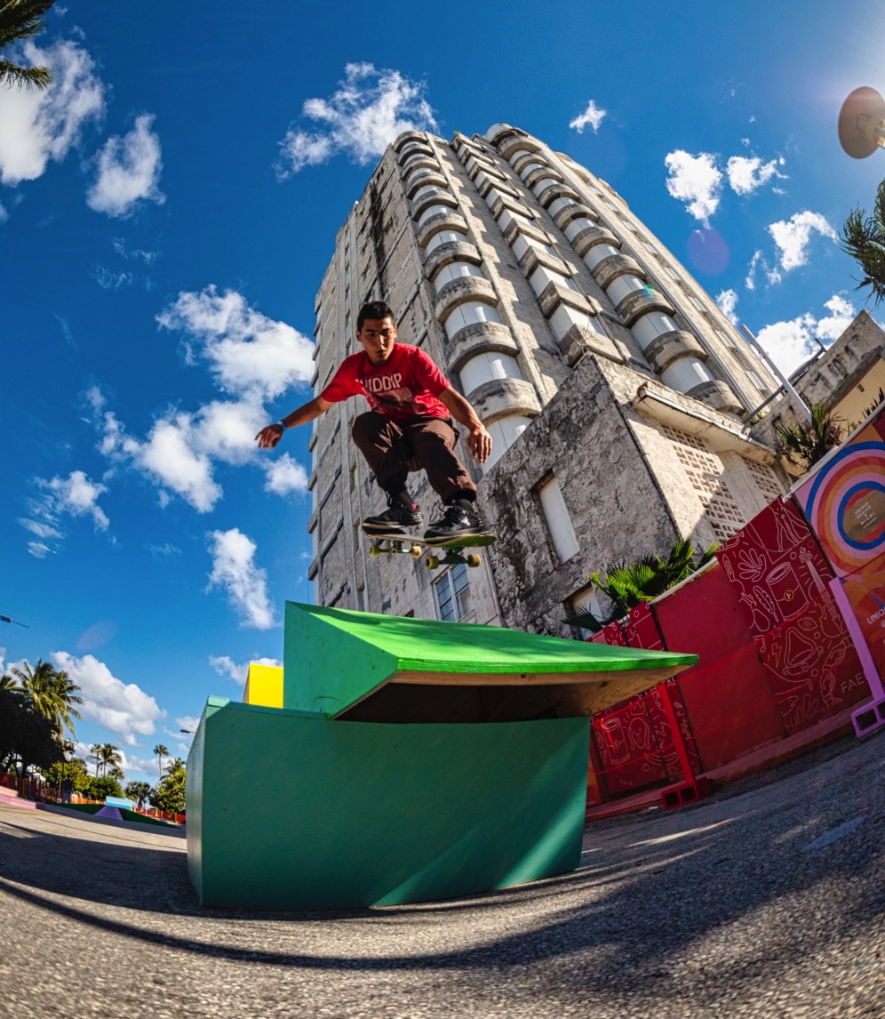 Édition parisienne de UNIQUE DESIGN x GROUP Journal du Design