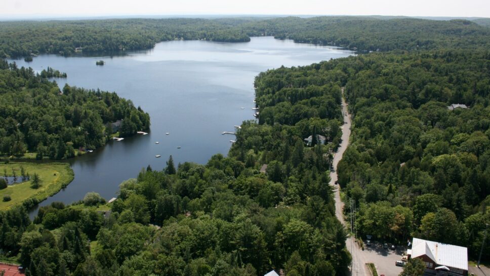SainteAnnedesLacs La ville rafraîchissante Journal Accès