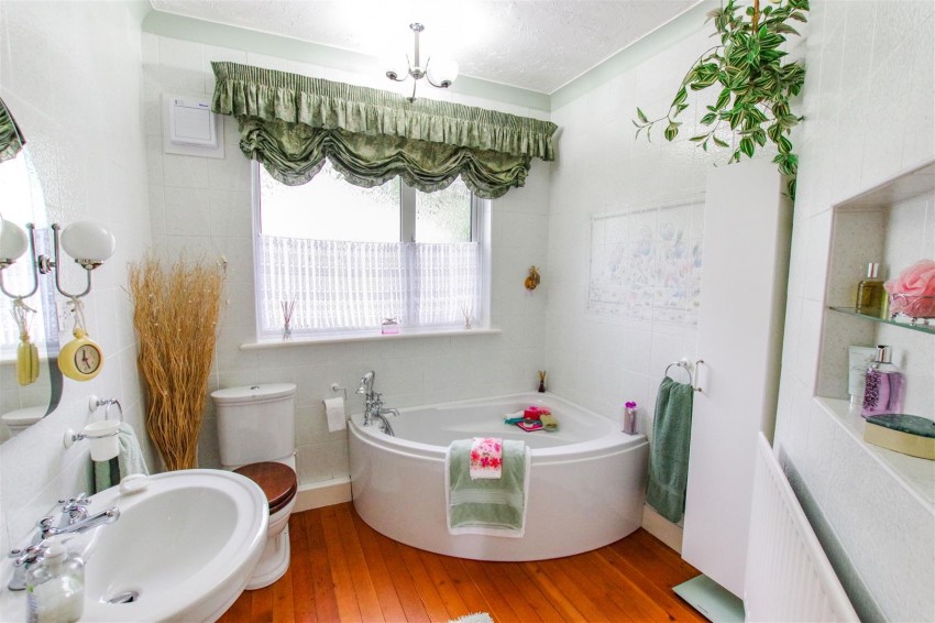 Tree Tops, Slitting Mill Road, 5 bedroom, Bungalow Detached