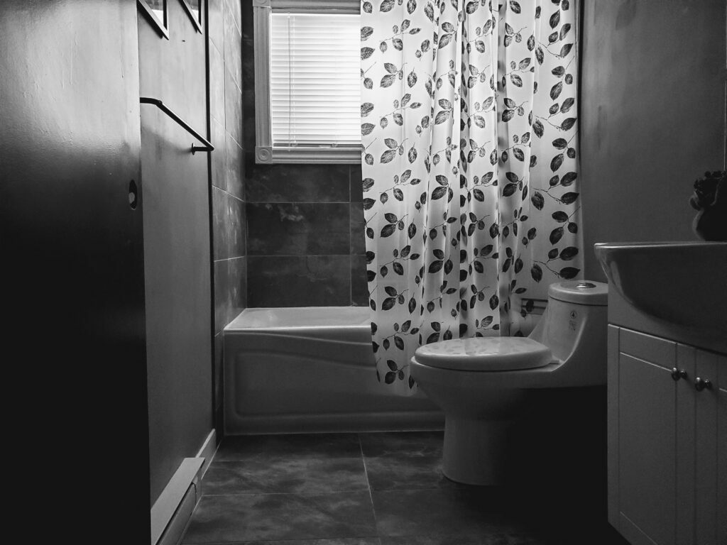 J&S Relocation 272 Boul Napoleon, Brossard, QC,