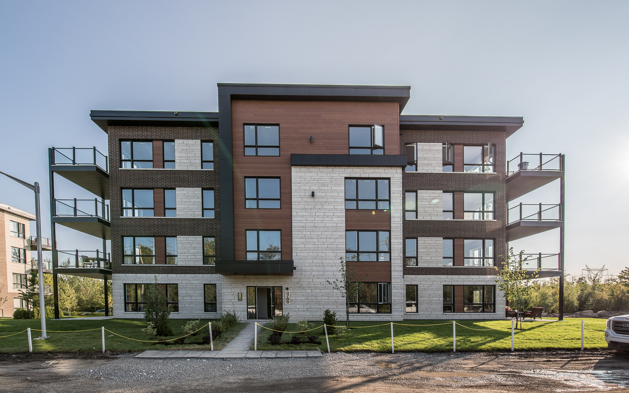 J&S Relocation 202 RolandMarquette, StHubert, QC