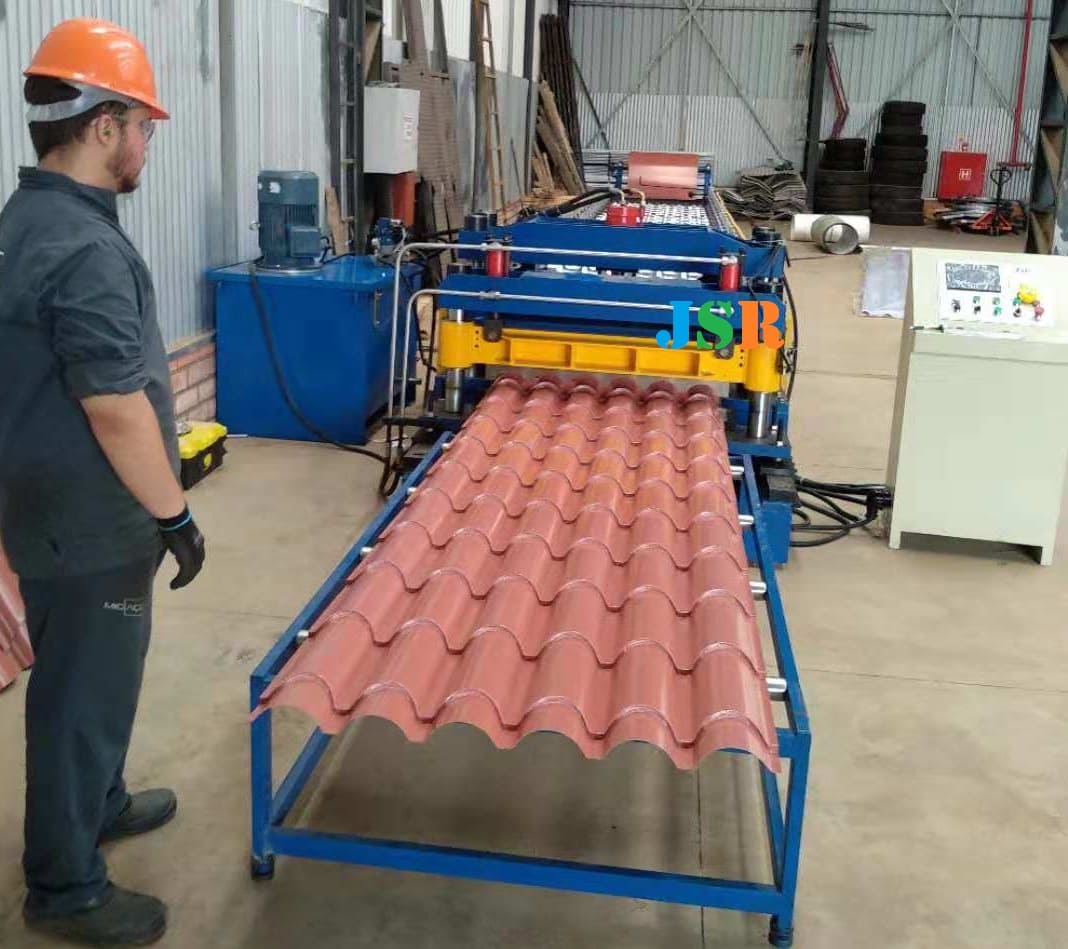 Brazilroofing tile machine