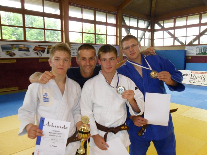 Gold, Silber und Bronze wechselten von München nach Bernau JSV Bernau