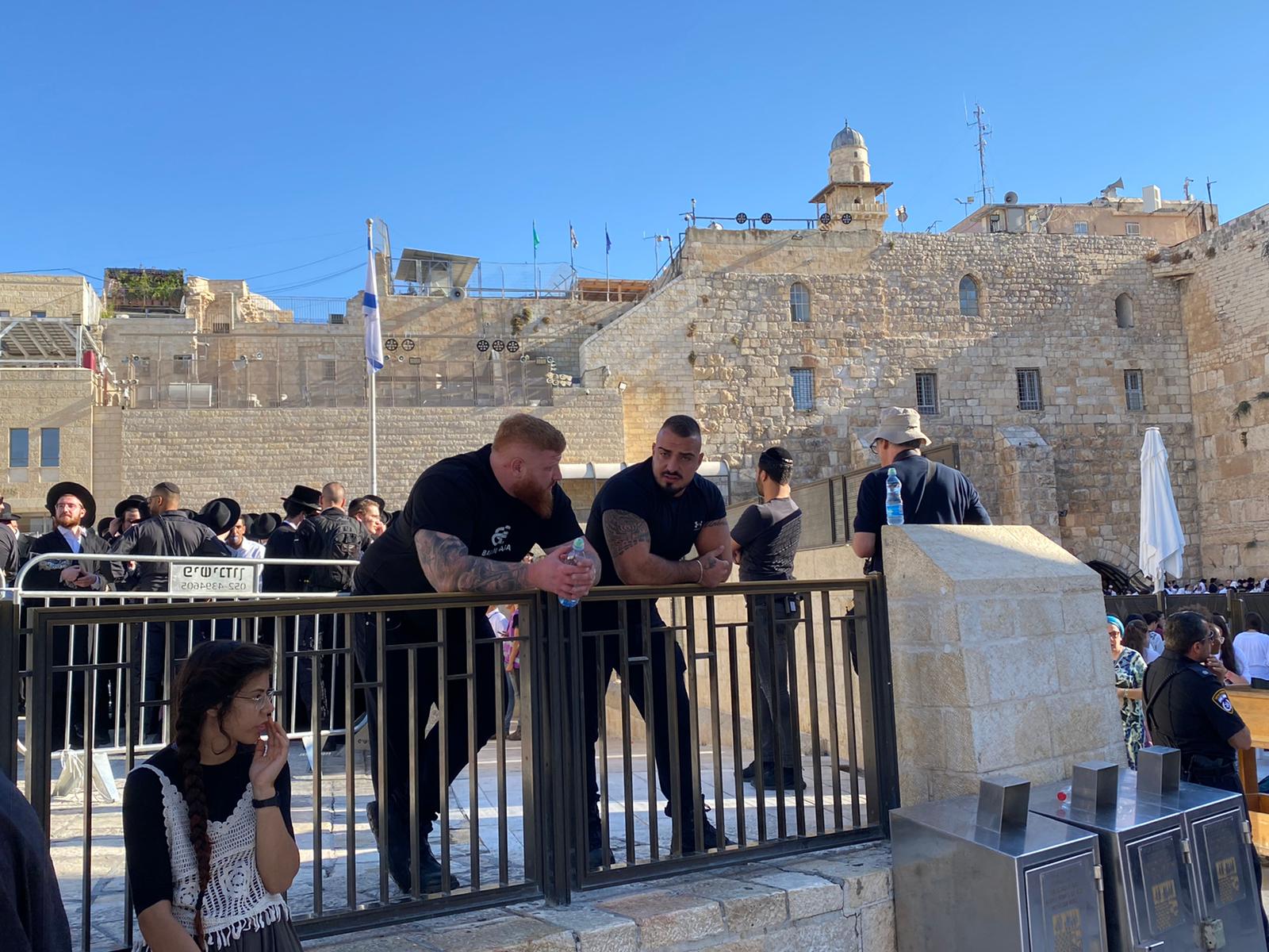 Orthodox protesters again disrupt prayer at Western Wall as monthly