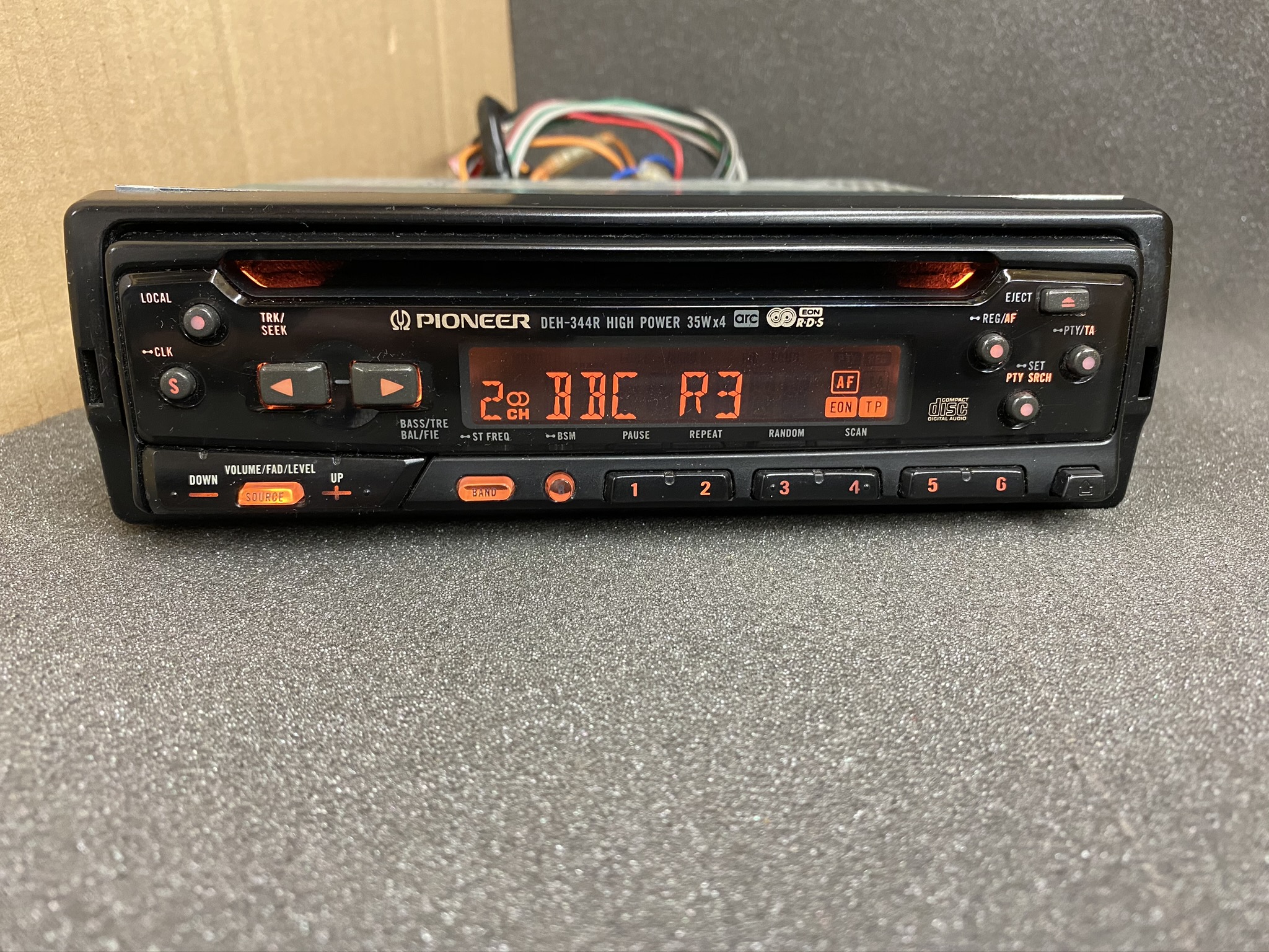 Pioneer Deh344r old Classic radio CD player JT Audio