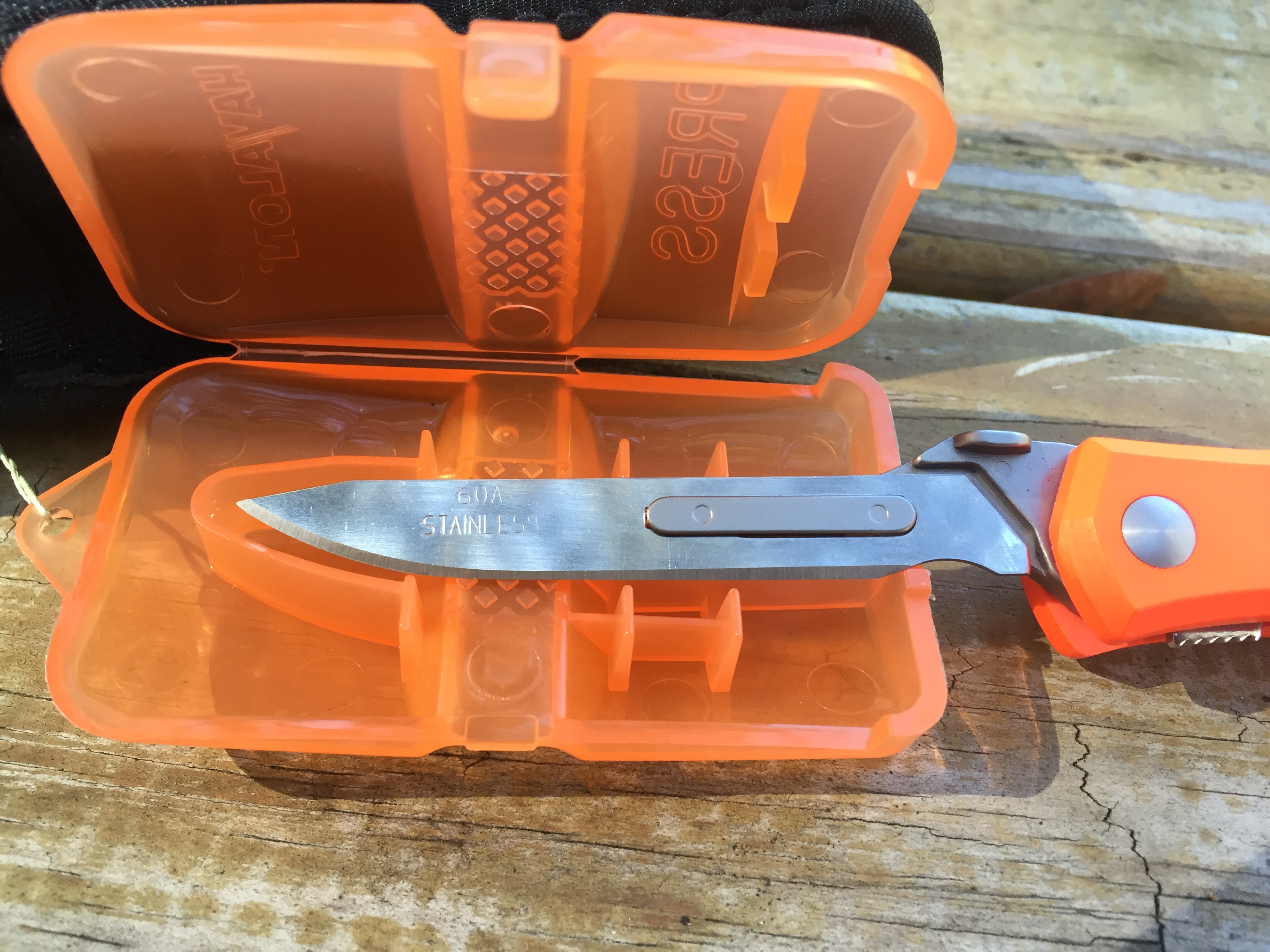 Havalon Piranta Blade removal tool edge JTgatoring