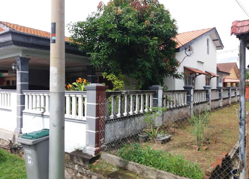 TERES SETINGKAT ENDLOT TAMAN MERDEKA, BATU BERENDAM (FULLY RENOVATED