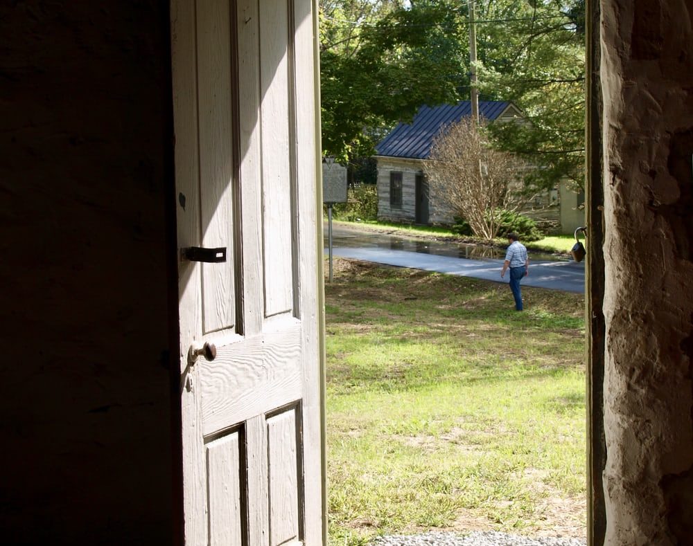 Passover and the Power of Opening Doors Rabbi Judith Schindler