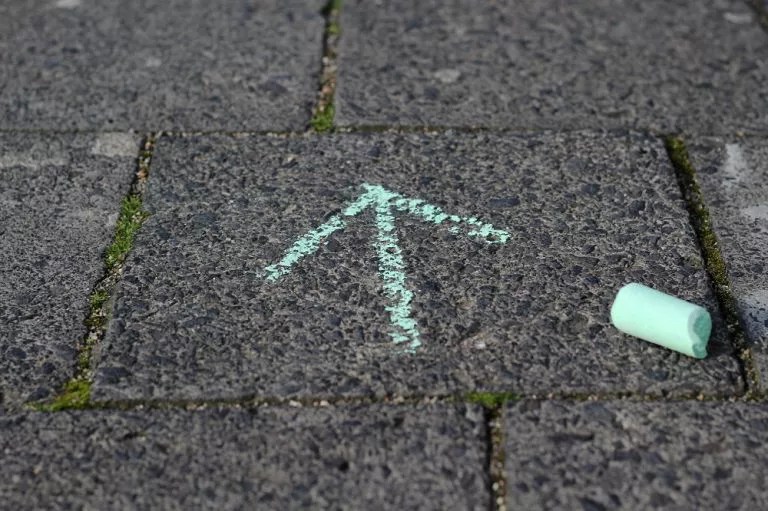 1, 2, 3, 4 Eckstein, alles muss versteckt sein. Die