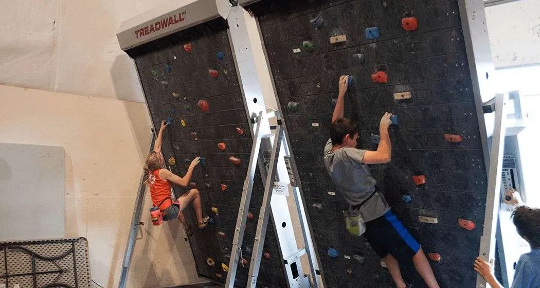 Best Buy Tread Wall. Jumpking India Rock Climbing Treadmill. NEW