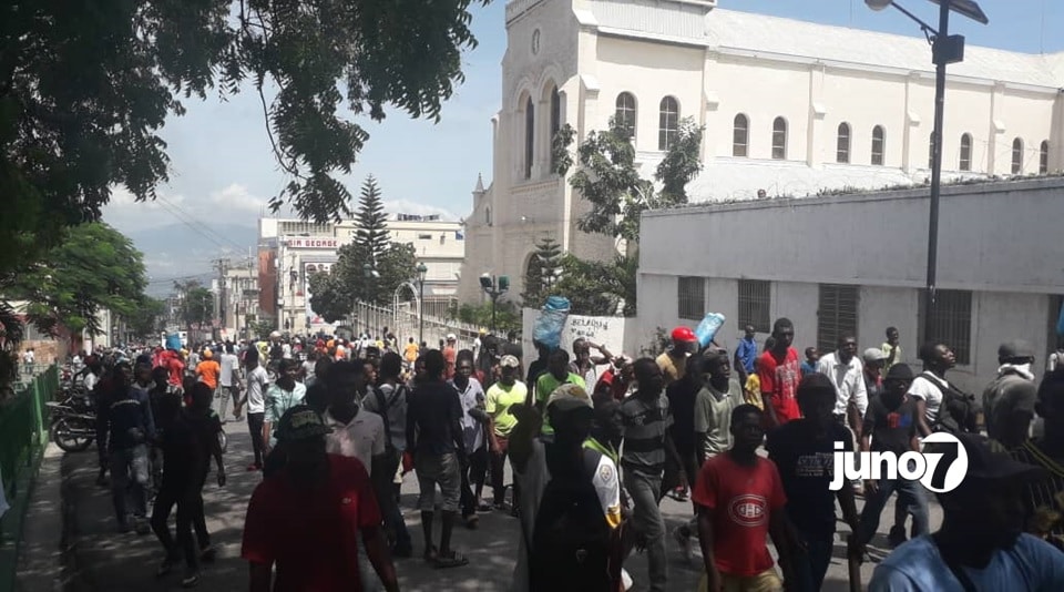 La mobilisation s'intensifie en Haïti à Delmas 65, les manifestants