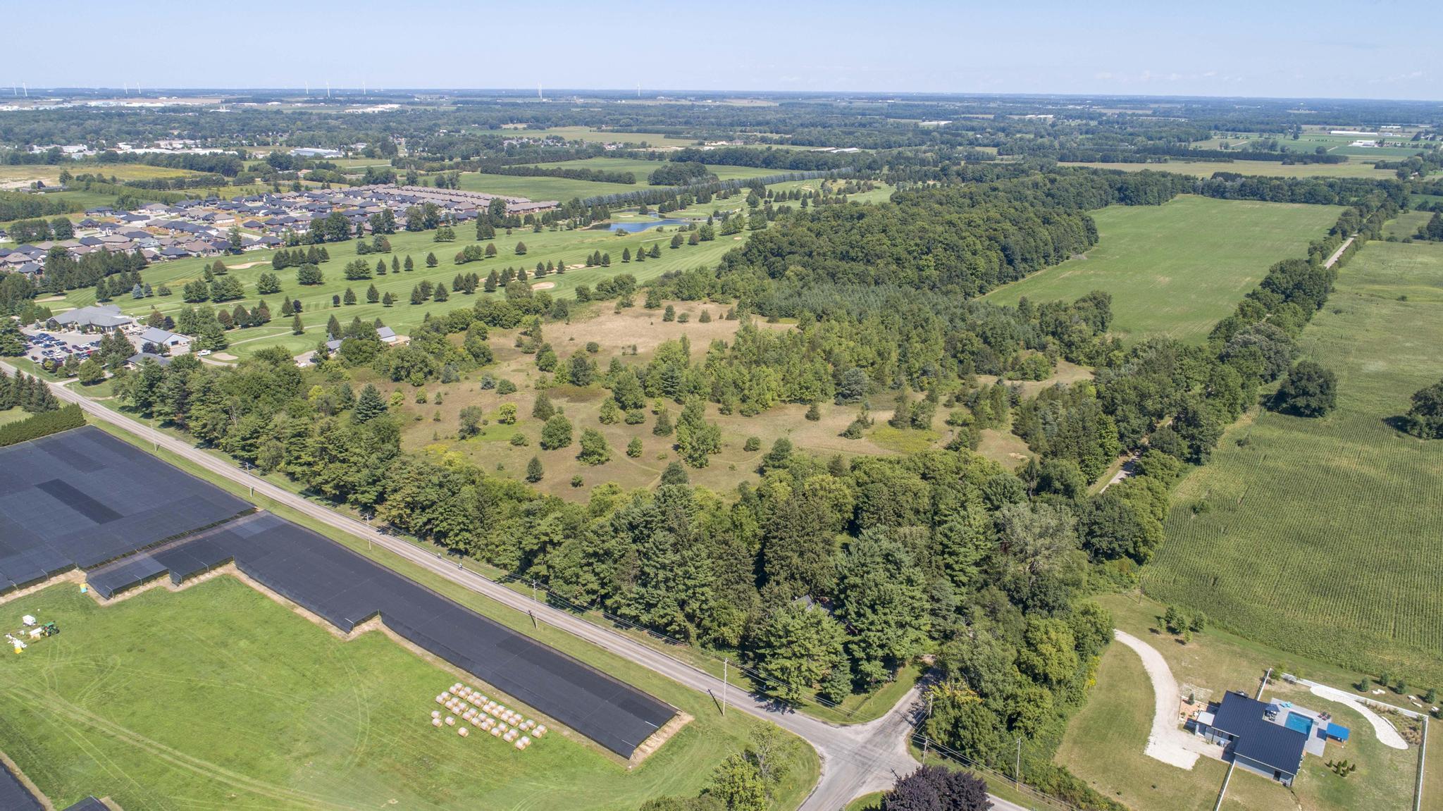 8028 Walkers Drive, Strathroy Property Listing MLS® 40332411