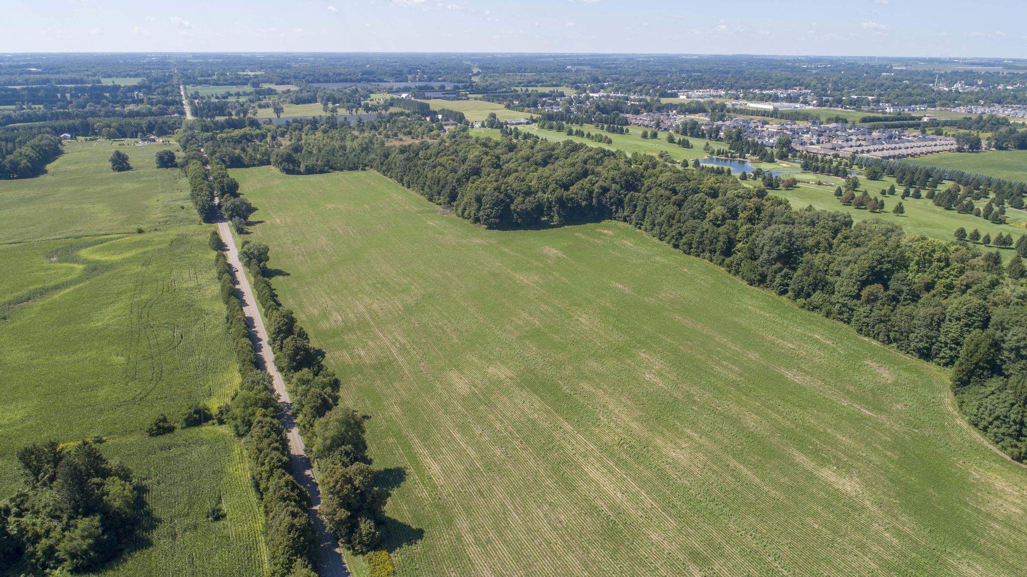 8028 Walkers Drive, Strathroy Property Listing MLS® 40332411