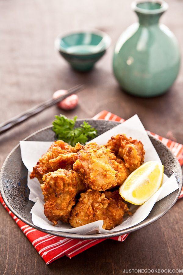 It gets a big flavour kick from a quick marinade. Karaage (Japanese Fried Chicken) 唐揚げ • Just One Cookbook