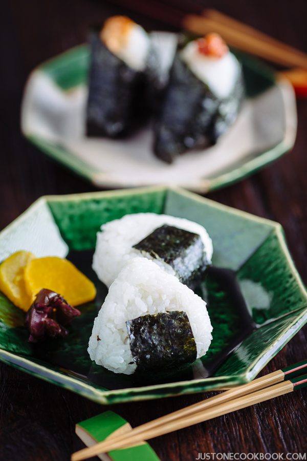Onigiri (Japanese Rice Balls) おにぎり • Just One Cookbook