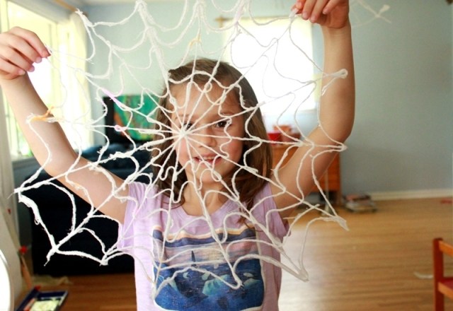 Corte simples com Desenho teia de Aranha YouTube DIY teia de aranha para brincar com seus filhos! Just Real Moms