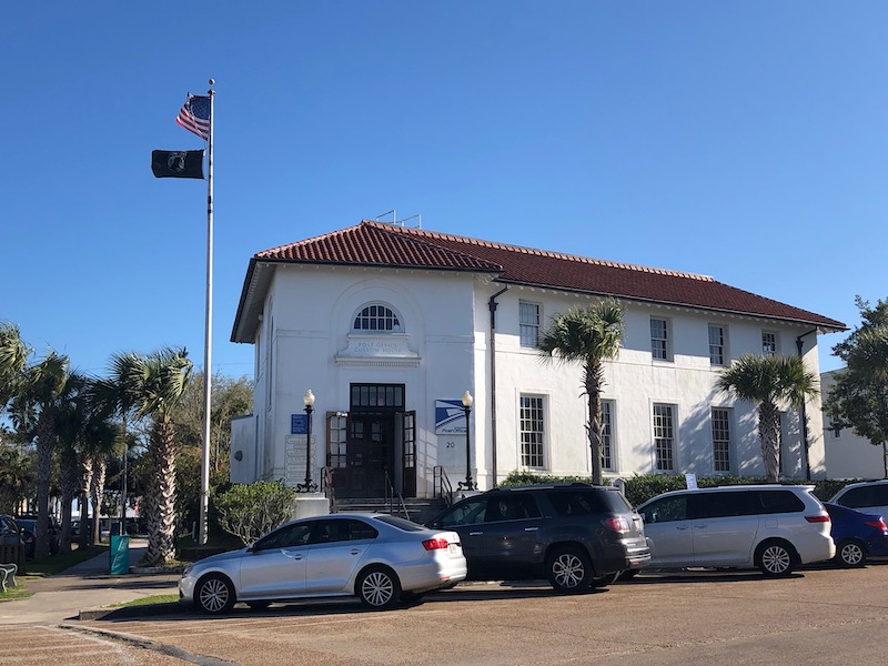 A Weekend Getaway to Apalachicola Florida Just Short of Crazy