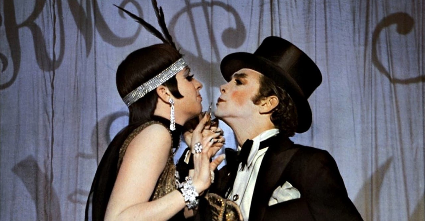 Cabaret película Ver online completas en español