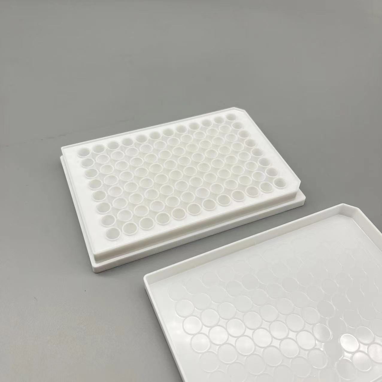 96 Well White Cell Culture Plate, Surface Tissue Culture JYBIO
