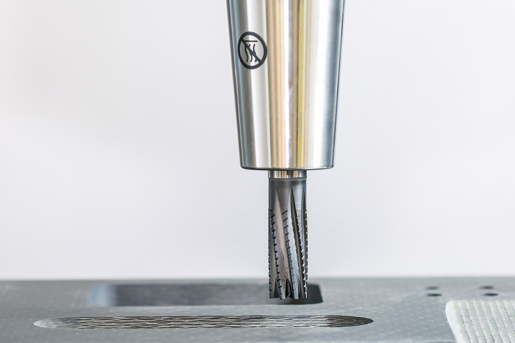 Große CFKBauteile effizient zerspanen KZeitung