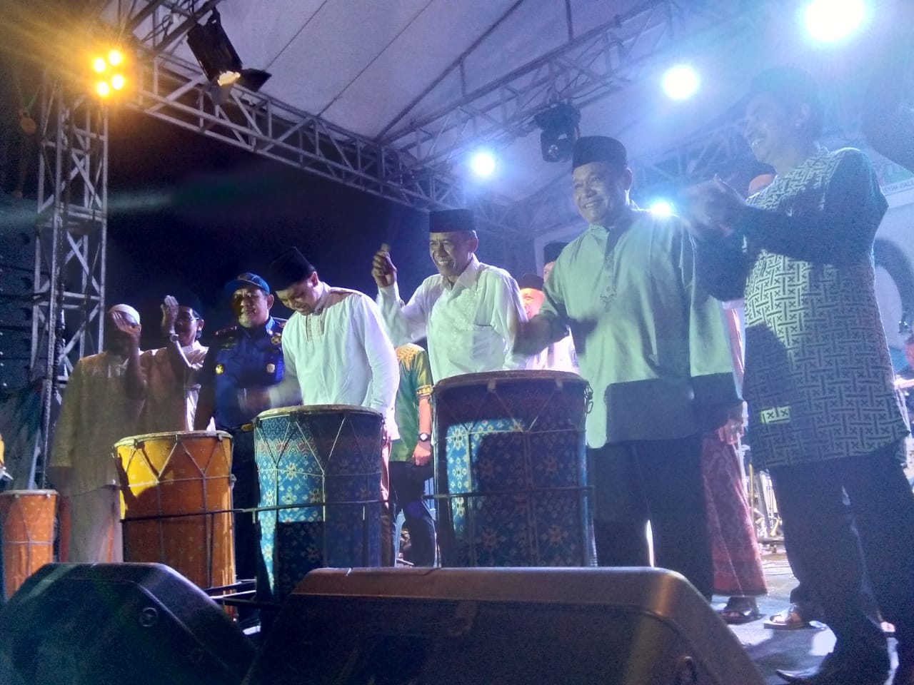 Lestarikan Kuliner Lokal, Duo Hidayat Usung Gunungan Mandura di Kampung  Baru Fair | KabarSelebes.id