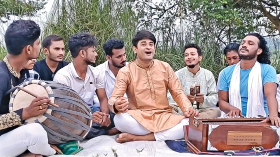 গান ছাড়া মানুষ বাঁচে না