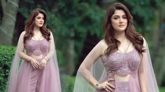 শ্রাবন্তীর লেহেঙ্গায় মুগ্ধ ভক্তরা | কালবেলা