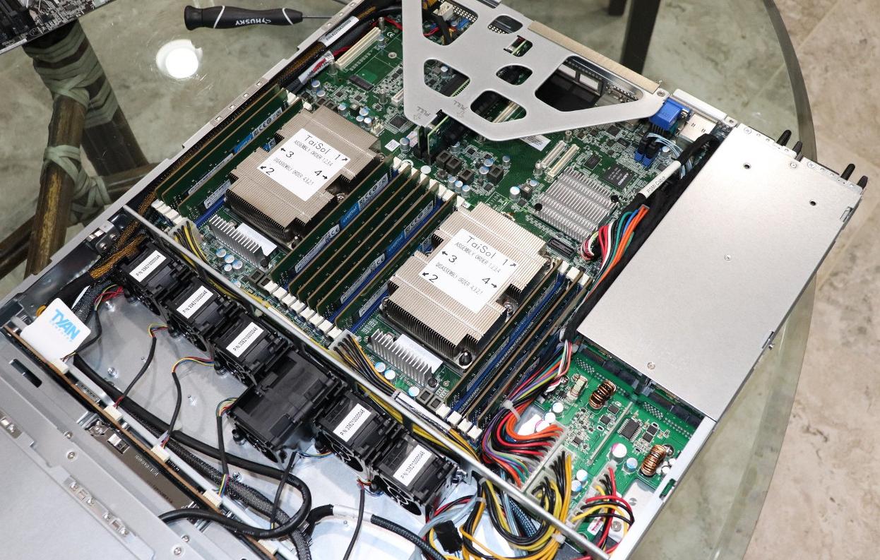 От Майкъл ЛарабелЕдин от най честите и болезнени въпроси е как