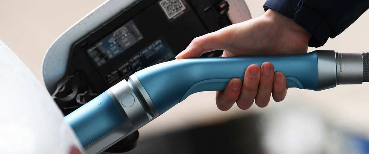 Нарушаването на връзката кислород водород може да стане ключът за появата