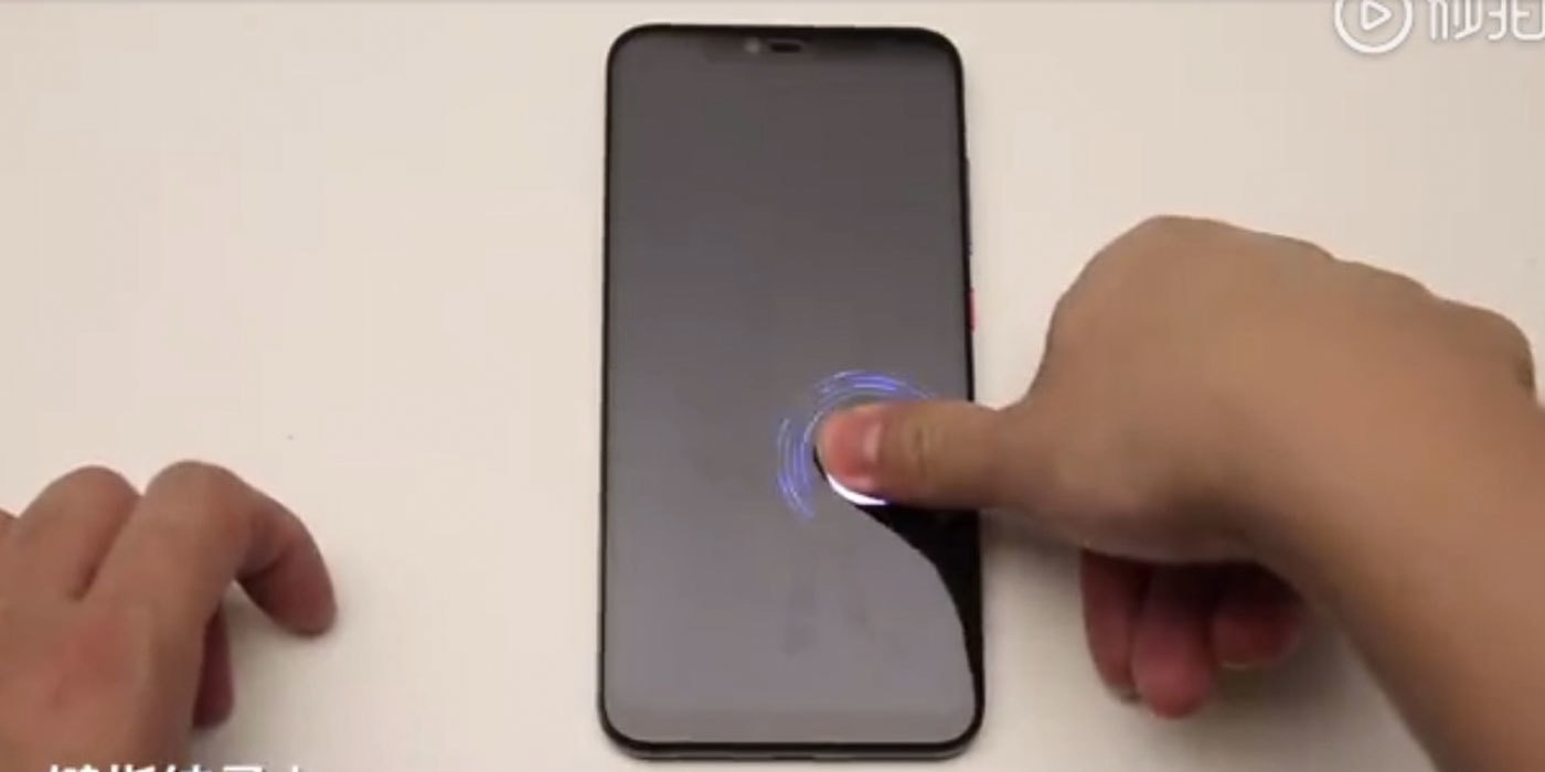 Лин Бин президент и съосновател на компанията Xiaomi показа прототип