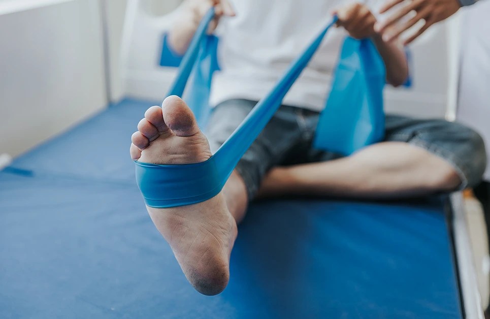 Can Sciatica Cause Foot Pain? Kaly