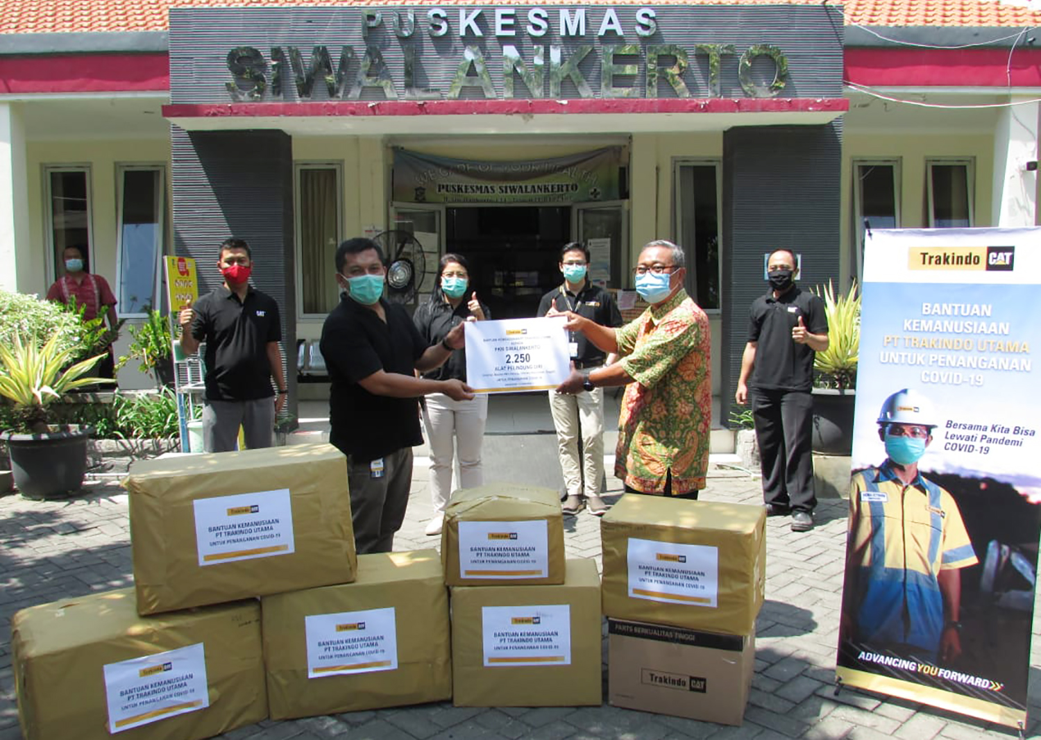 Dukung Tim Medis di Surabaya Hadapi Covid19, Trakindo