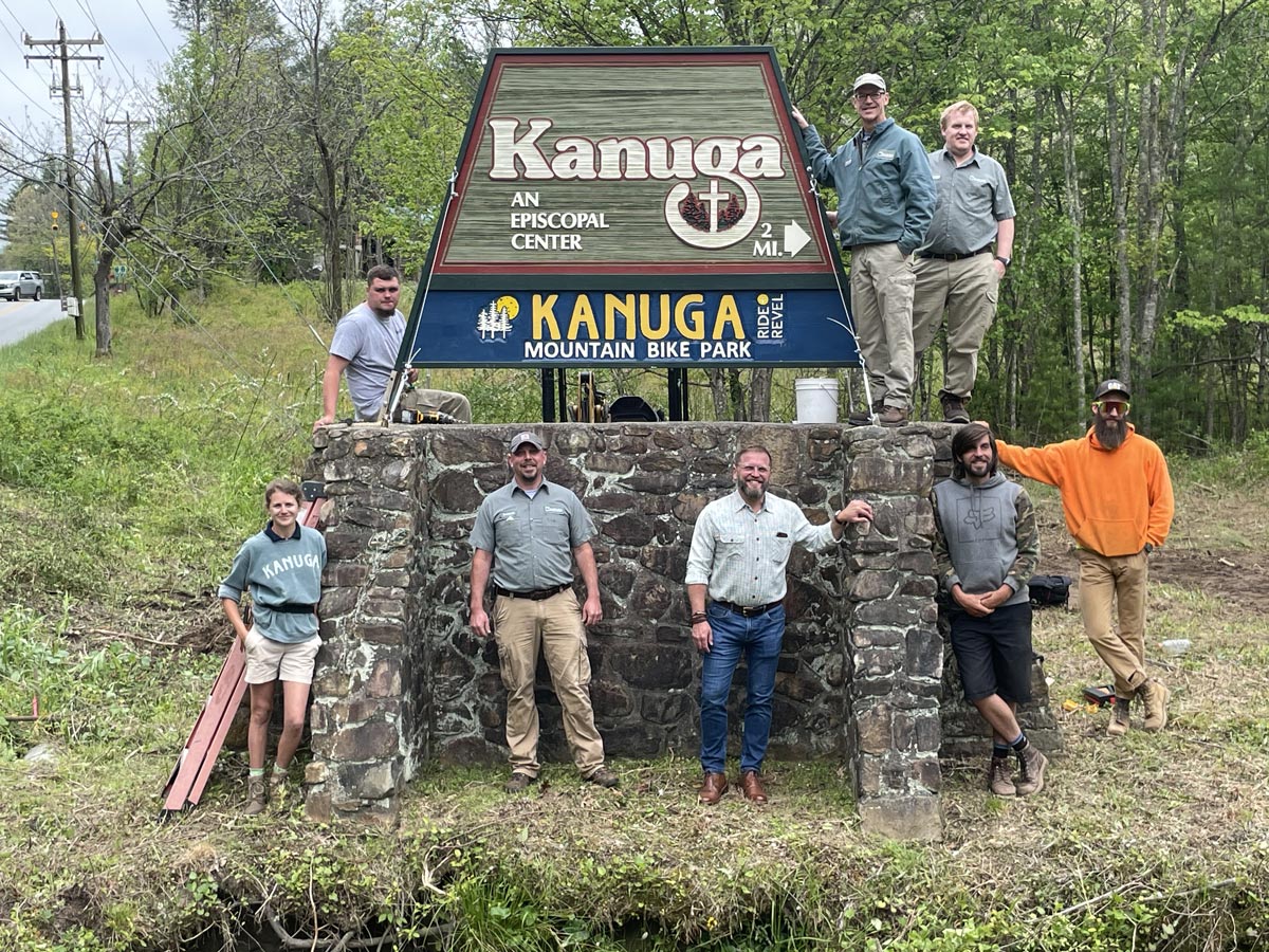 AN OLDFASHIONED SIGNRAISING AT KANUGA! Kanuga