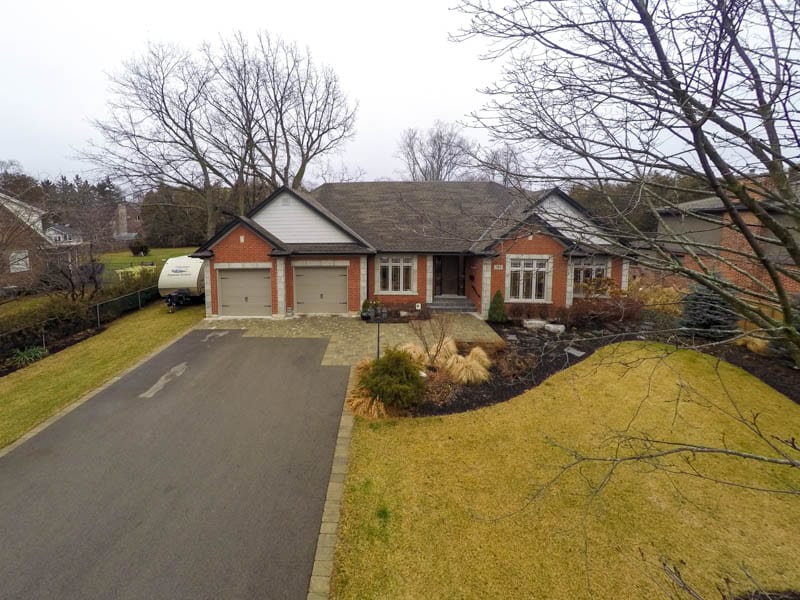 789 Sunset Road, Burlington L7T 3X3 Karen Paul & Associates