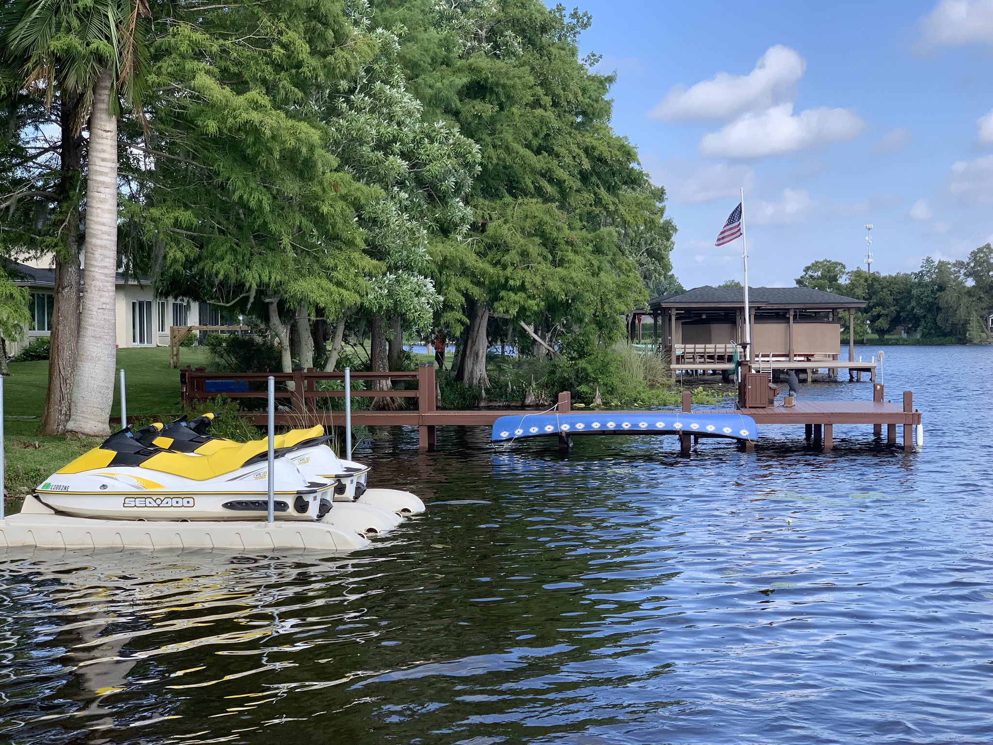 Home Karina Lakefront