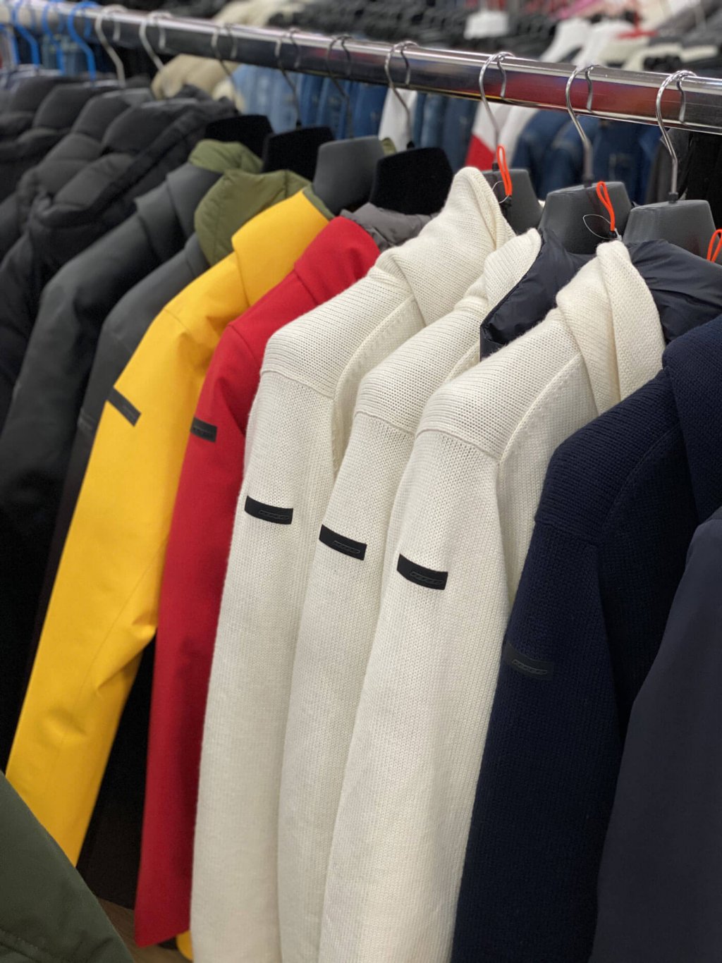 Stock Abbigliamento rrd uomo Ingrosso Karma Moda
