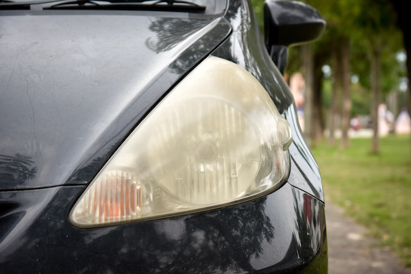 How To Clean Fuzzy Headlights - Kaufman's Auto Repair Inc.