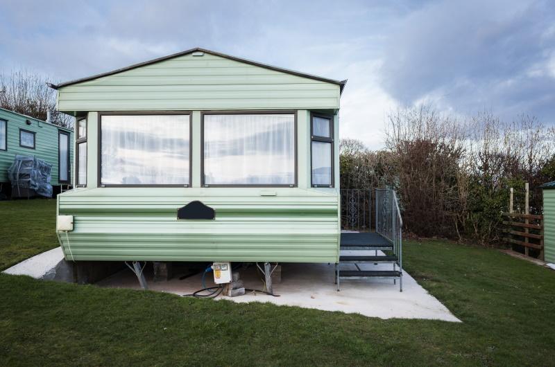 The Advantages Of Static Caravans Over Traditional Holiday Homes