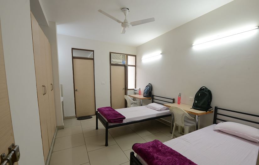 Fully Furnished Hostel Rooms in Greater Noida KCC Hostels