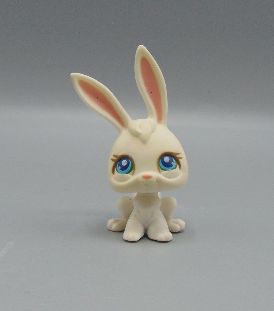 Littlest Pet Shop 03 White Bunny Rabbit w/Blue Green Eyes LPS KC's Attic