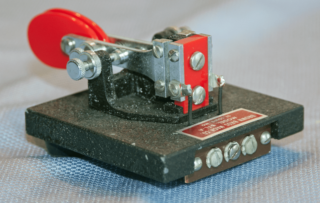 KD2UJ Telegraphy Brown Bros./HamKey