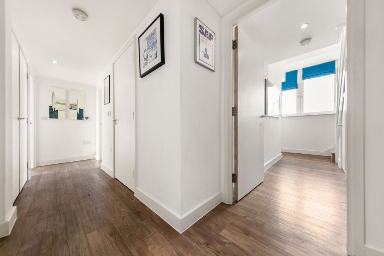 Flat for sale on Carney Place, SW9, Ref 30516552 Keating Estates