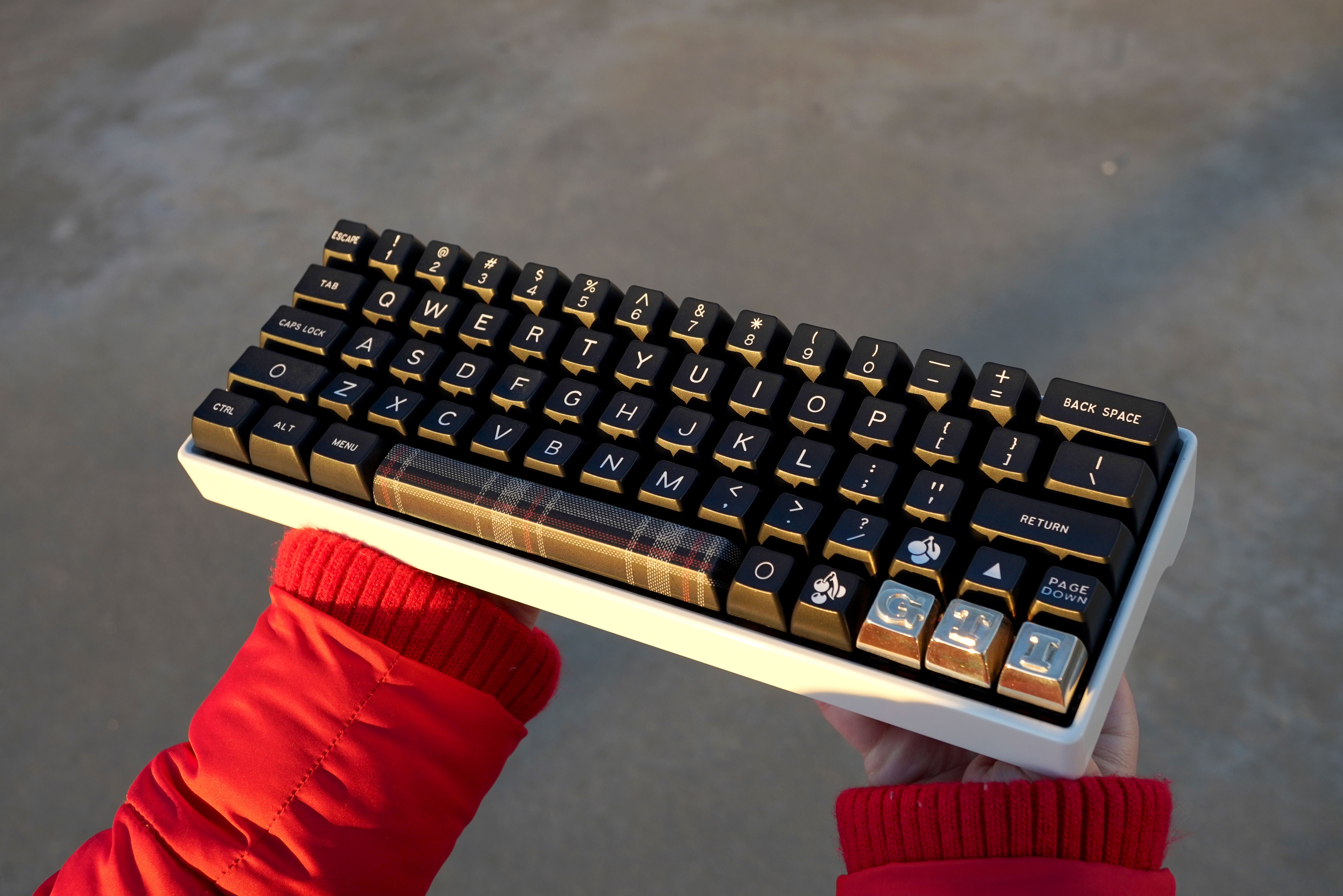 GTI themed keyboard finished Custom keyboards KeebTalk