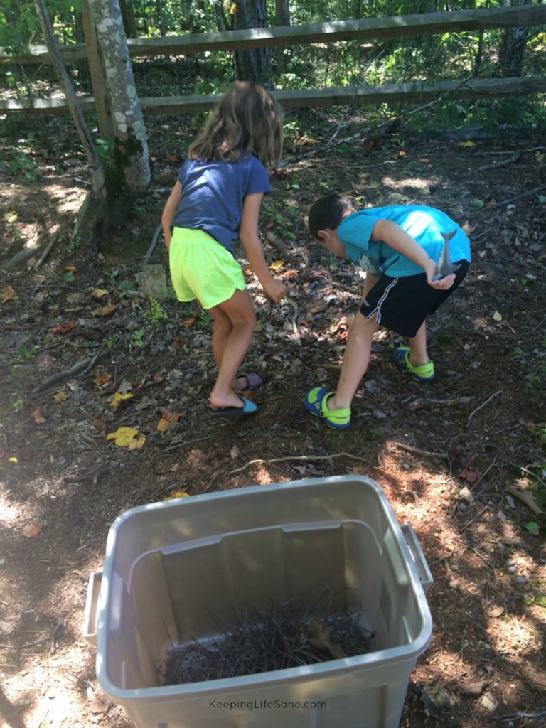 How to make a compost bin in under 15 minutes. Keeping Life Sane