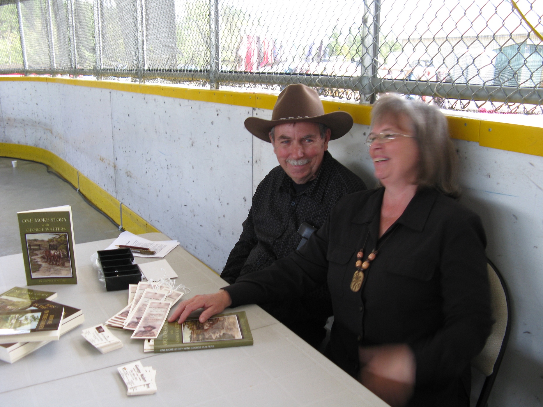 Book Signing & Story Tellin’ In Along With The Craigs